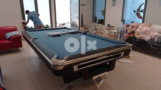 billiard table beautifully crafted . high quality 15