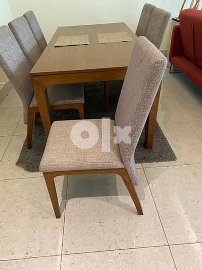 200 x80 cm masive wooden table with 6 chairs 2