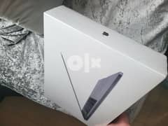 New box 2019 Apple MacBook Pro 15.6" core i9 Touch Bar Silver 0