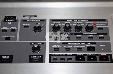 Roland Fantom X8 88-Keys Workstation Keyboard Synthesizer 3
